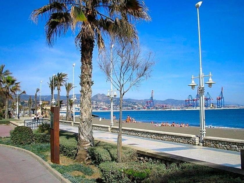 Heroe Apartamento Málaga Buitenkant foto